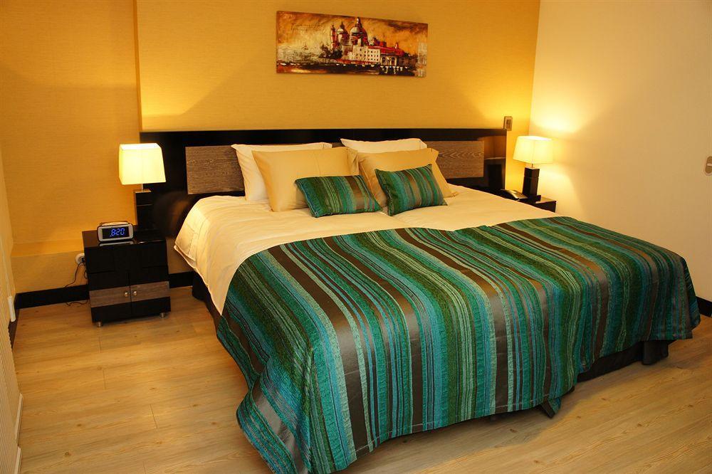 Hotel Expocomfort - Embajada Americana